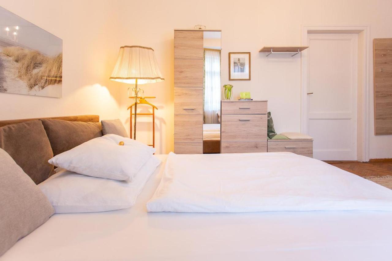 Huebsches Privatzimmer Mit Bad Perchtoldsdorf Exteriör bild